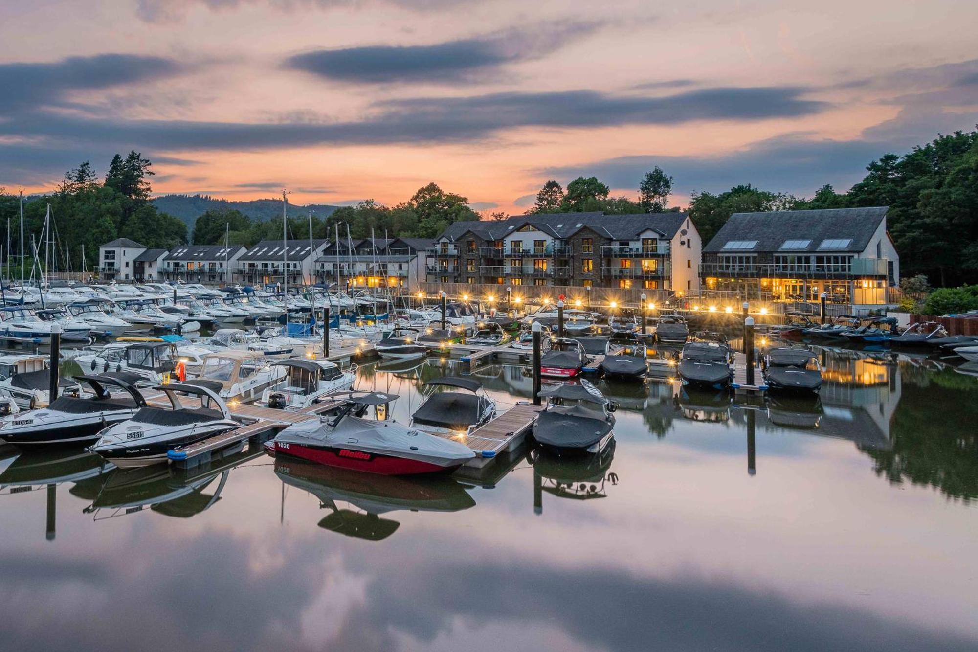 Lakeland Apartment At Windermere Marina Village ボウネス＝オン＝ウィンダミア エクステリア 写真